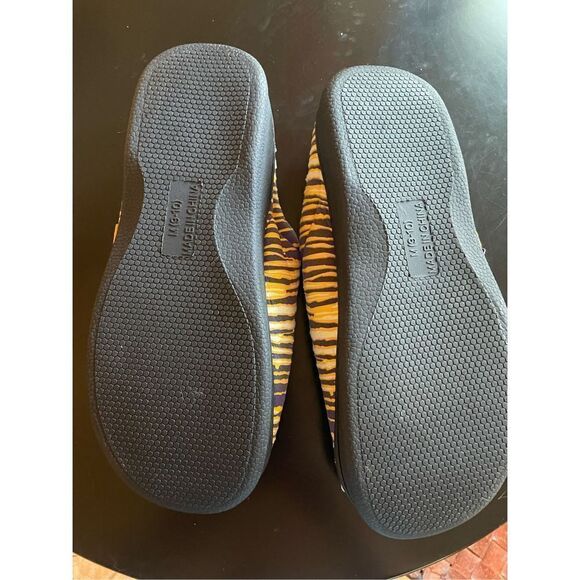 Zubaz Purple and Gold Slippers (SZ 9-10) - Picture 3 of 5